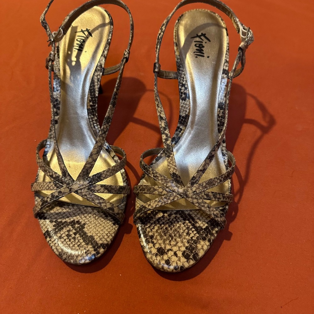 Fioni Snakeskin Print Strappy Heels‎ Dress Sandals Women's Size 8.5